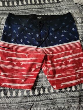 O'Neill Men’s Size 40 Red & Blue American Flag Boardshorts